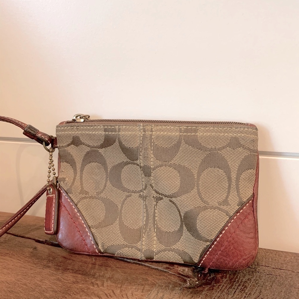 Small Coach Wristlet in Signature Jacquard